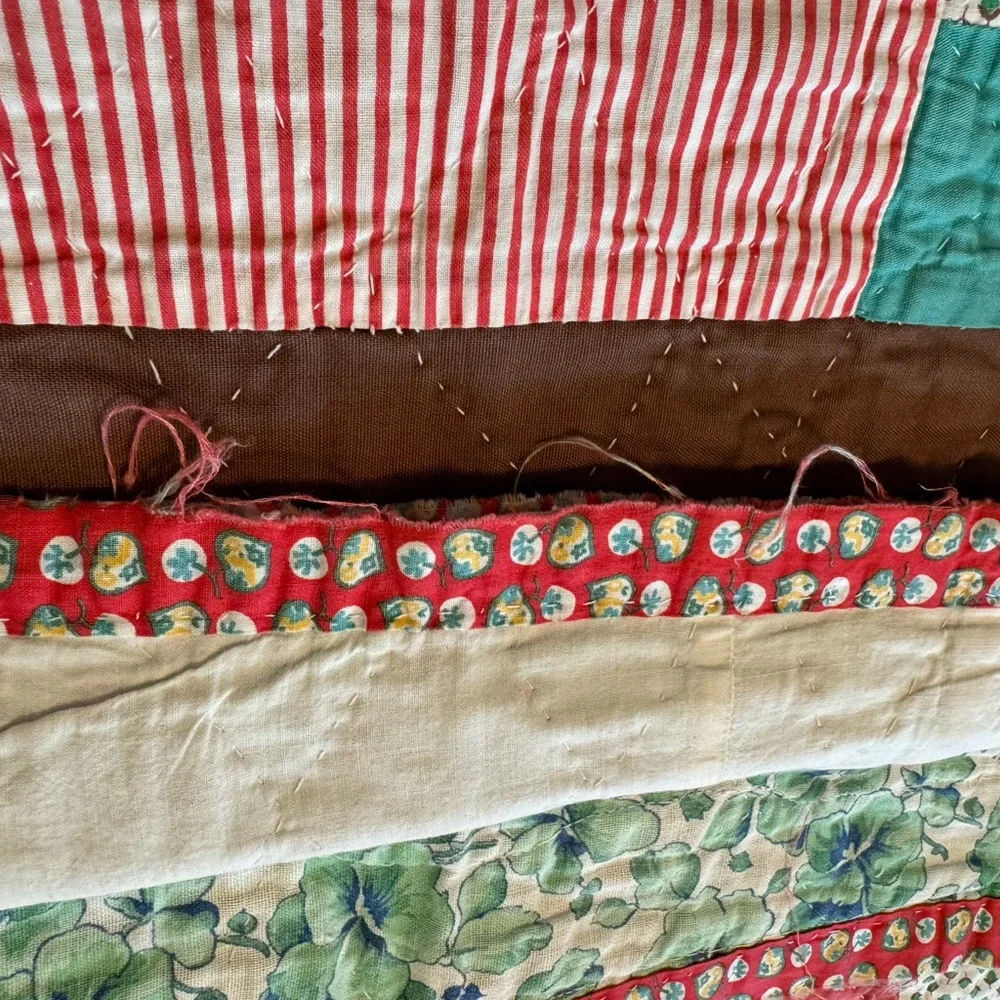 Antique handmade quilt 78 x 46 - Picture 3 of 6